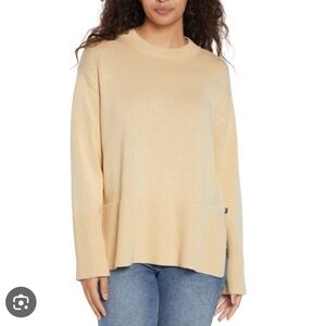 NWT Gap Cream Crewneck Sweater